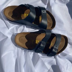 Arizona Big Buckle Black Sandals